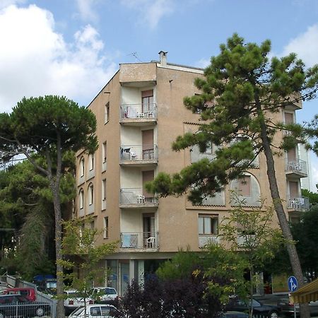 Residenza Holiday Llido Degli Estensi Exterior foto
