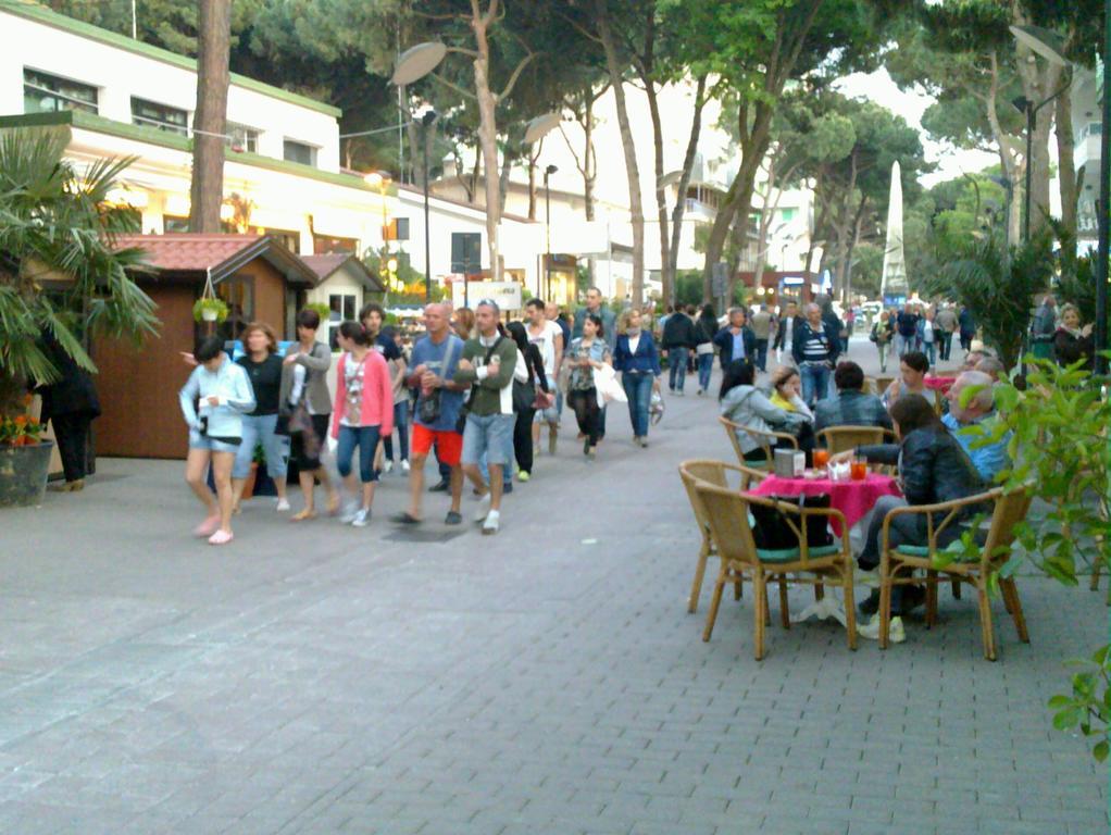 Residenza Holiday Llido Degli Estensi Exterior foto